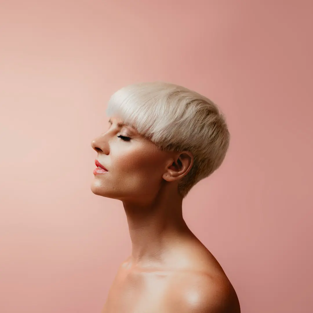 Mica Millar: Live + Signieren