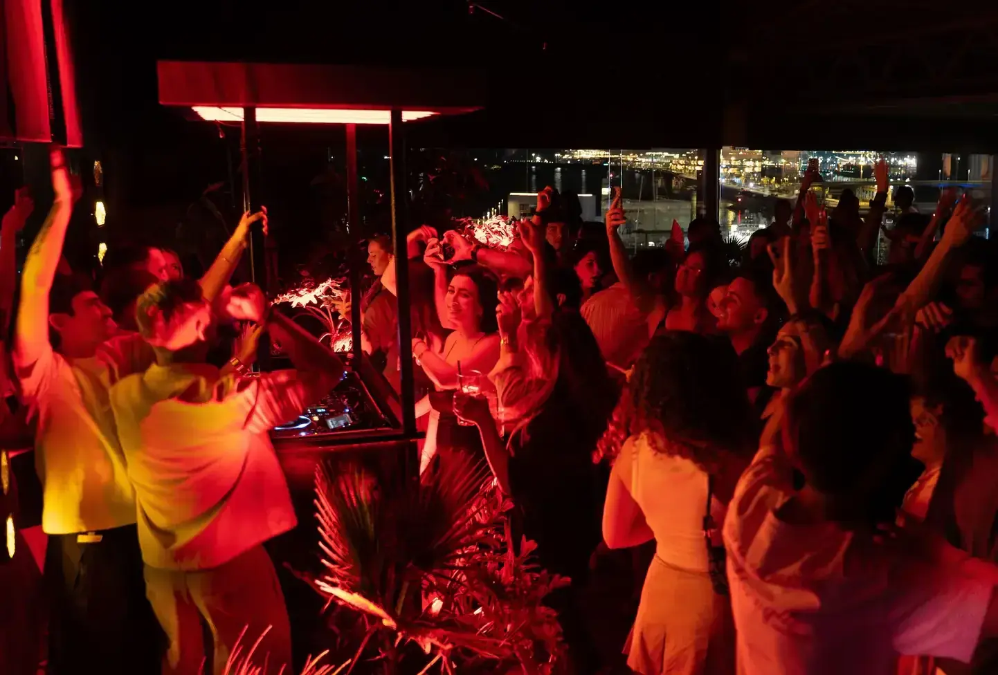 Lumya Halloween en Azul Rooftop