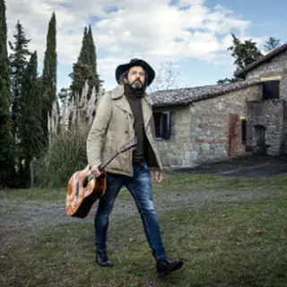 Omar Pedrini in concert