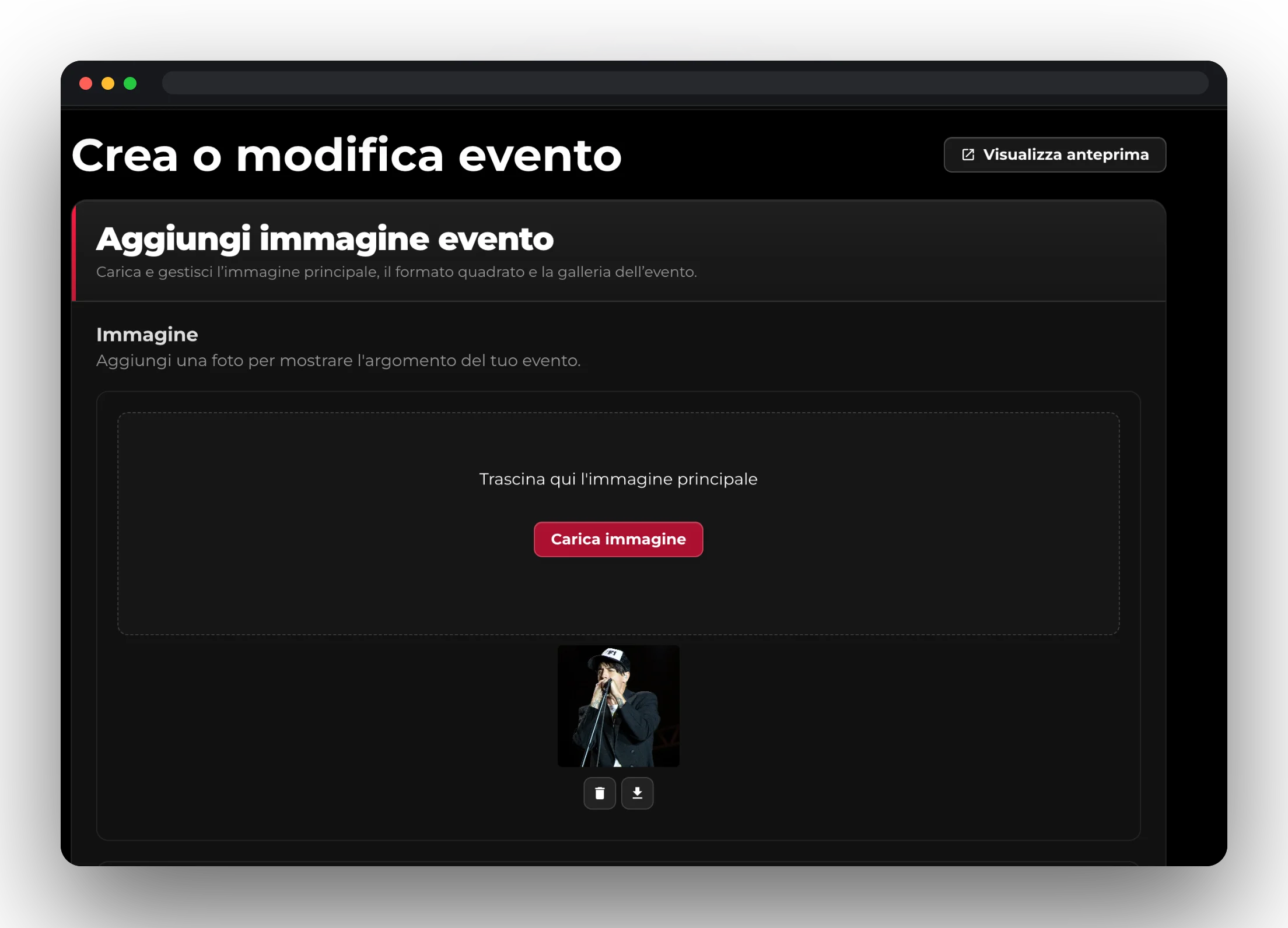 Organizadora creando un evento y sus entradas desde el portátil y el móvil
